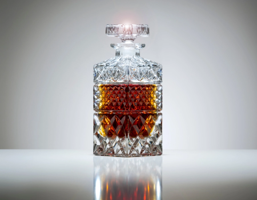 lead crystal whiskey decanter not wine decanter 