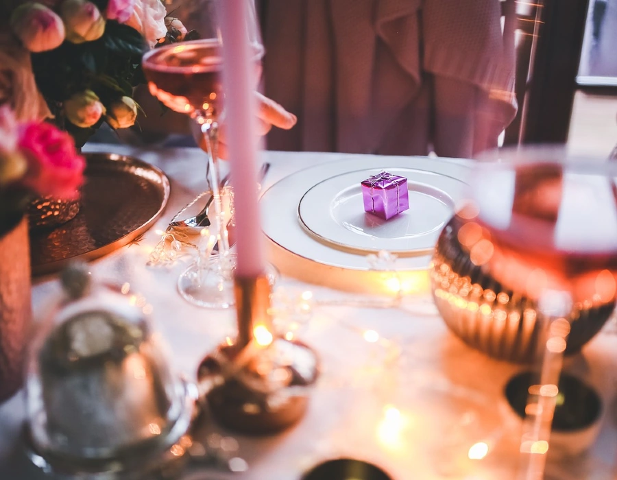 dinner table setup