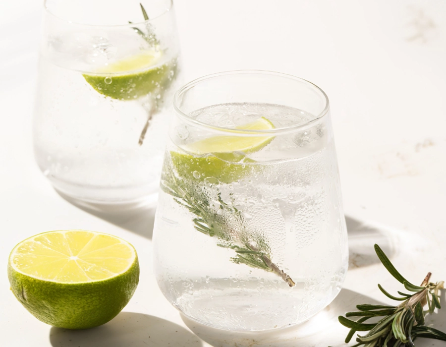 gin and tonic